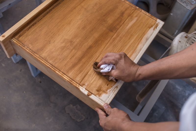Applying refinishing coating